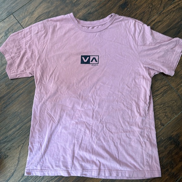 RVCA light purple Tee Size Medium in Regular Fit - Picture 1 of 4